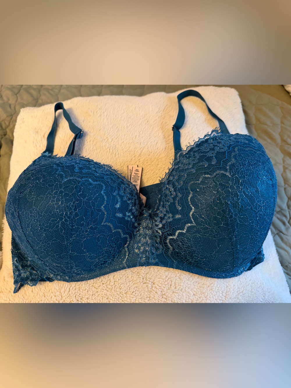VS Wireless Lace Push-Up Bra